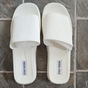 Steve Madden Cream Ribbed Slide Sandals